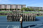 一身戎忠，一份信任，一個(gè)跑道，一場表演，一生難忘
